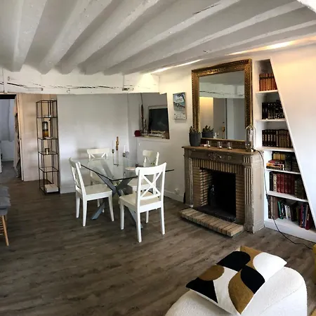 Duplex With Amazing Views *